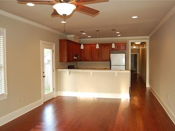 2nd image of 5533 Rosemary Pl