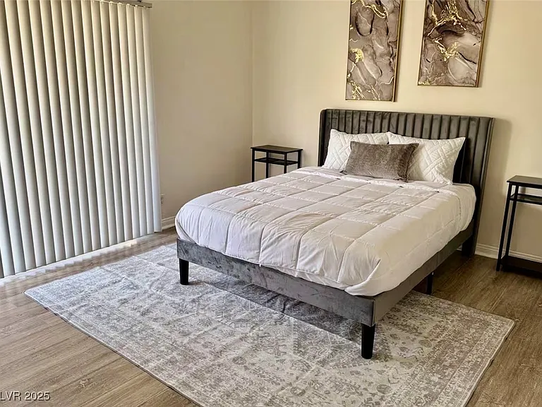 544 Oakbrook Ln — Photo 11