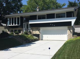 508 Willow Ln, South Milwaukee, WI 53172