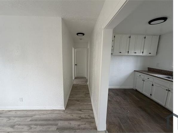 11100 S Normandie Ave #3