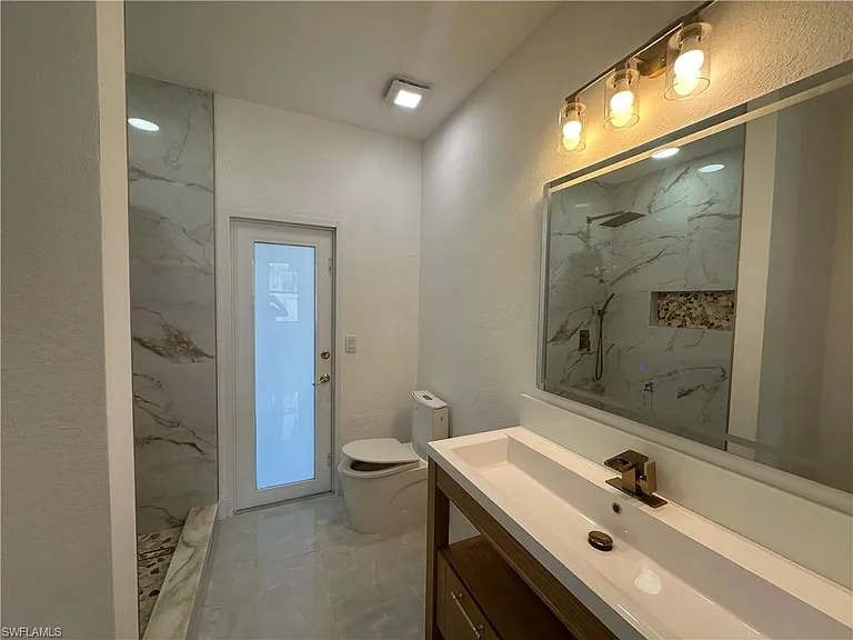 2220 SE 18th Ave — Photo 15