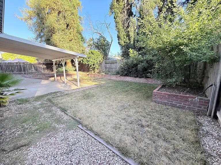 6881 Kettering Cir — Photo 37