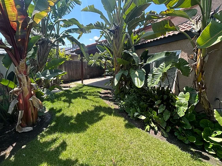 1896 N Matthew Ave — Photo 29