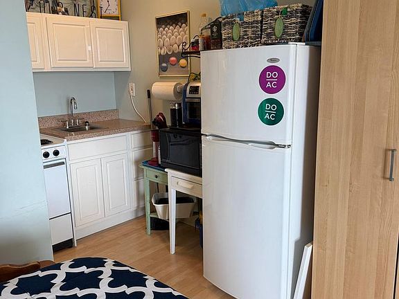 5th image of 108 S Montpelier Ave APT 403