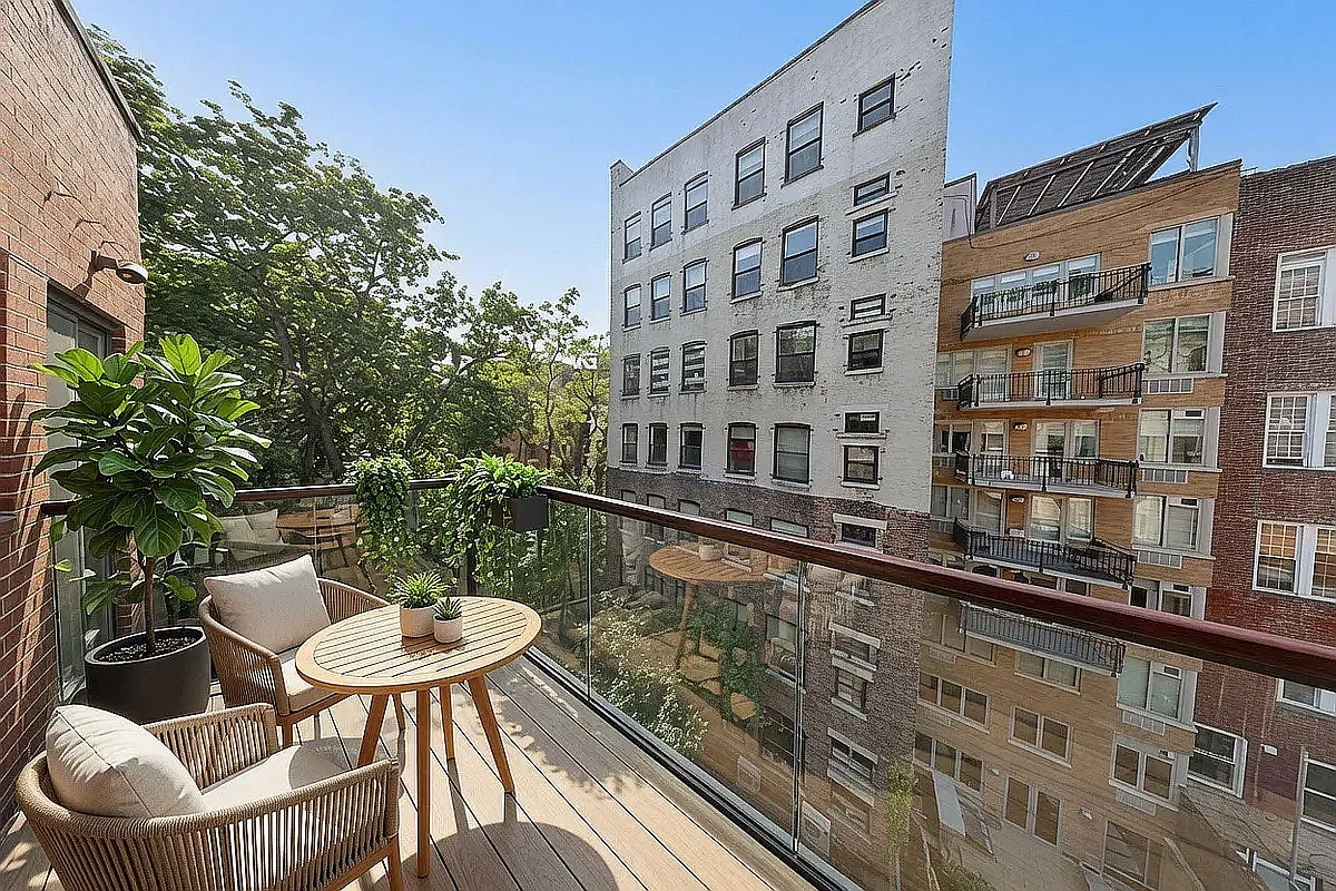 322 West 14th Street — Photo 1