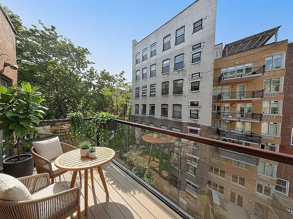 322 W 14th St #5D