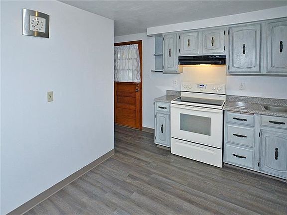 4th image of 10540 Primrose Dr