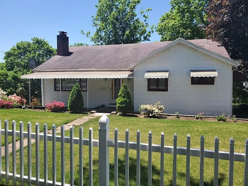 312 Vine St photo 1