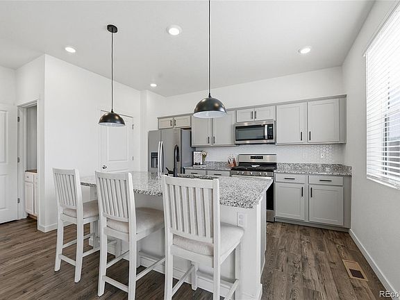 4th image of 565 Twilight Court