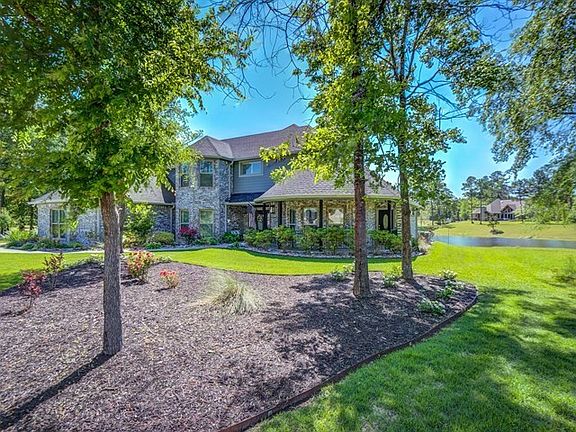 3rd image of 110 Southern Hills Dr
