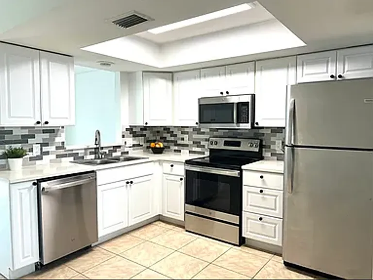 4426 Little Hickory Rd — Photo 1