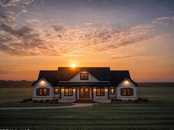 2nd image of 910 N Sandhill Rd