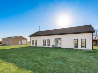 1015 Stevens Rd, Ennis, TX 75119