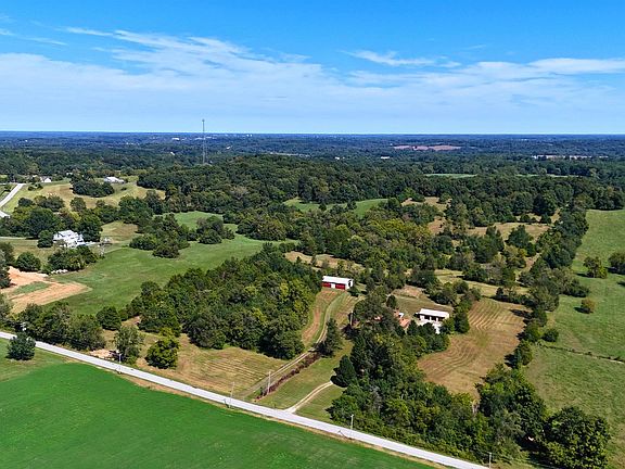 3rd image of Twin Pond Rd