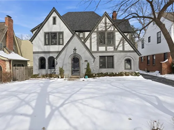 808 W Gregory Blvd, Kansas City, MO 64113