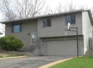 3890 Harbor Ln N, Plymouth, MN 55446