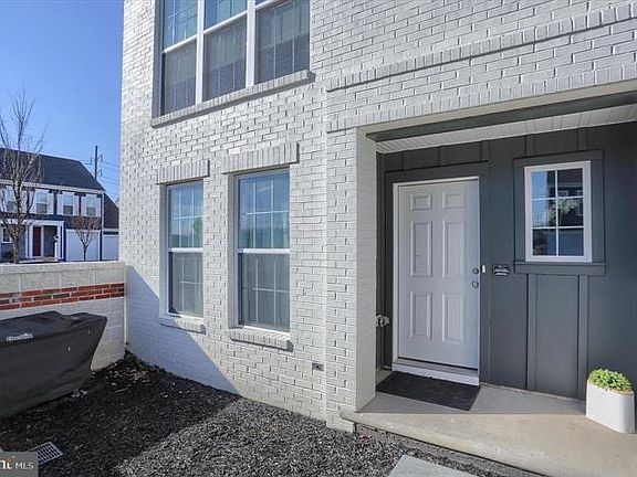 2nd image of 3122 Bullfinch Ln