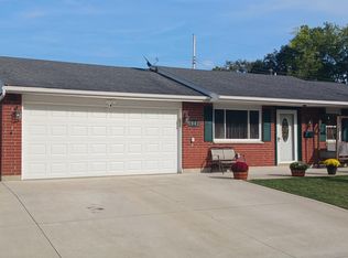 1942 Fair Oaks Dr, Sidney, OH 45365