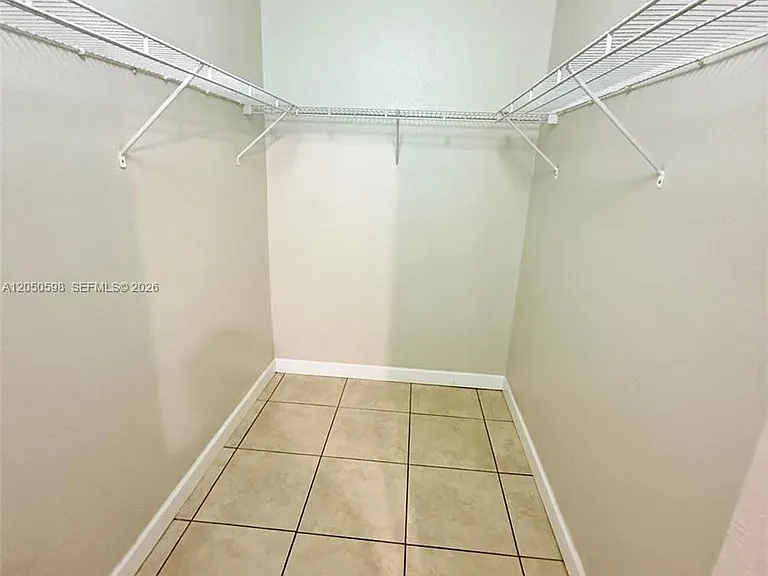 1652 SE 28th St #202 — Photo 21