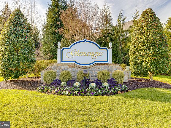 3rd image of 748 Winterfield Ct