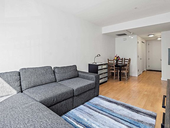 4th image of 222 Montgomery St APT 1D