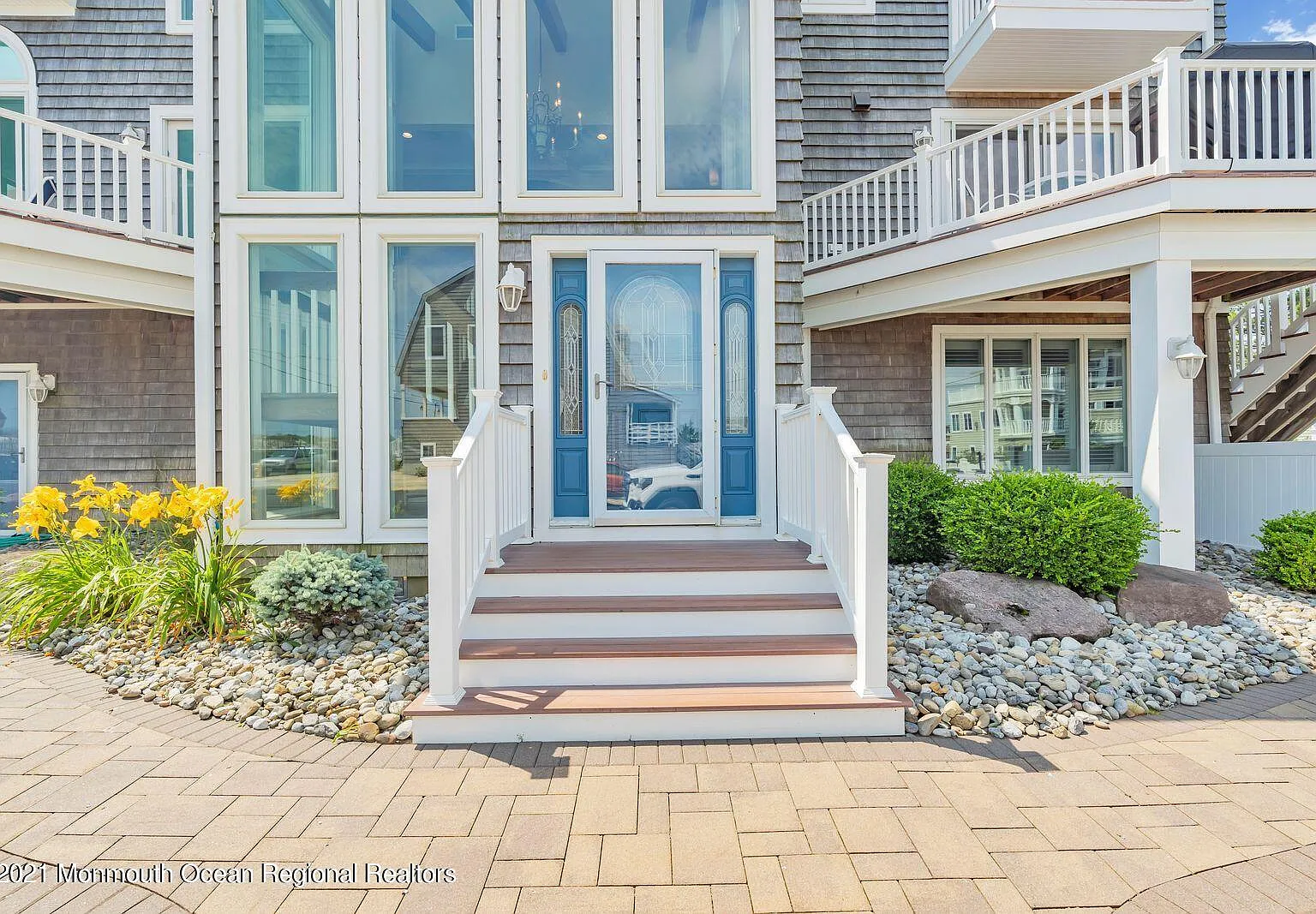 6 bed, 3.5 bath, 3910 sqft, $15,000 — Photo 4