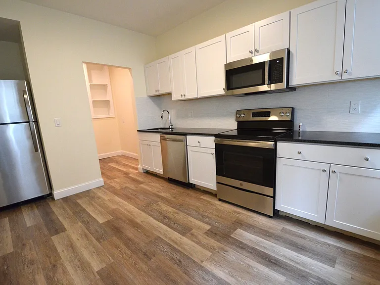 35 Brookline St #6 — Photo 1