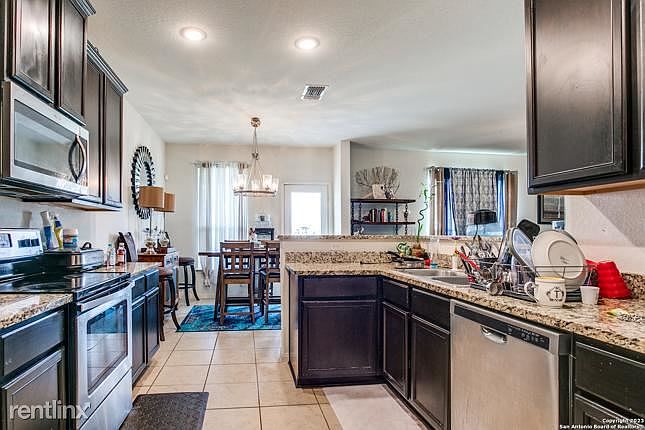1st image of 6189 Daisy Way
