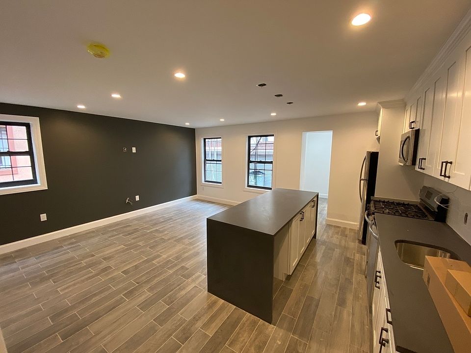 1st image of 24-17 Ditmars Blvd #1R