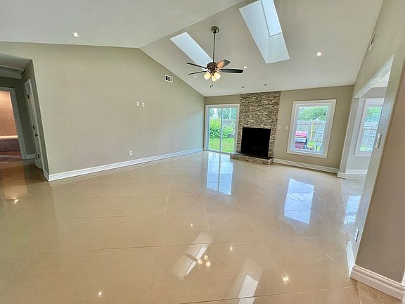 4th image of 1296 Warner Hall Dr