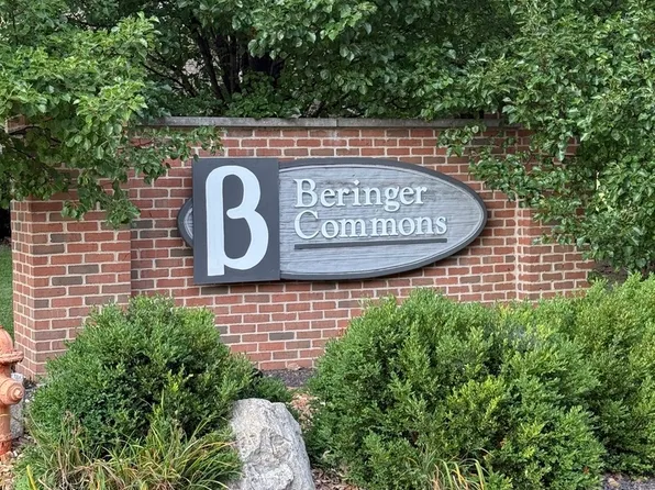 3102 Beringer Cir, Urbana, IL 61802