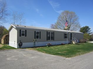 8 Parkway, Bowdoin, ME 04287