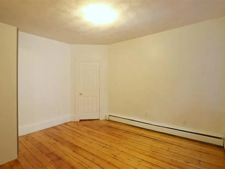 119 Harvard St #4 — Photo 8