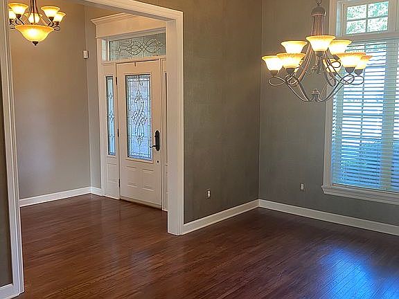 5th image of 1500 Lakeview Dr