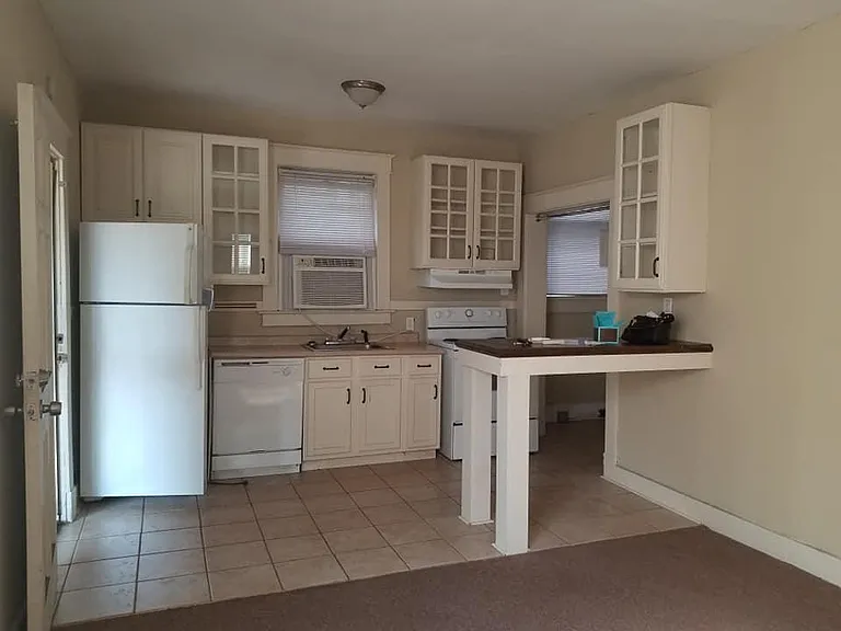 37 S McLean Blvd #2 — Photo 2