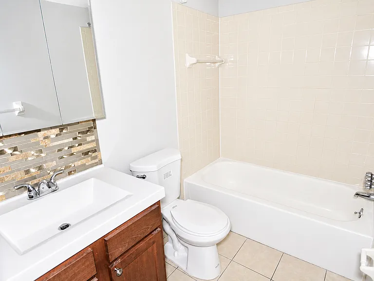 2-Bed/1-Bath (Unit H3)