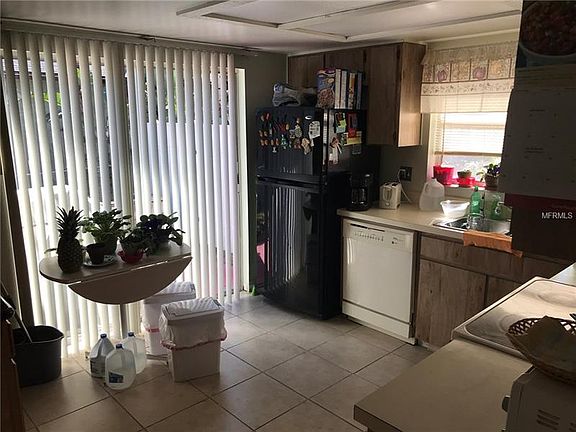 5th image of 2504 E Yukon St