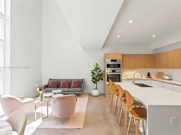 455 NE 39th St #102, Miami, FL 33131