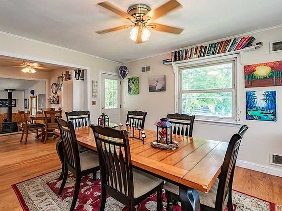 4th image of 43 Woody Ln