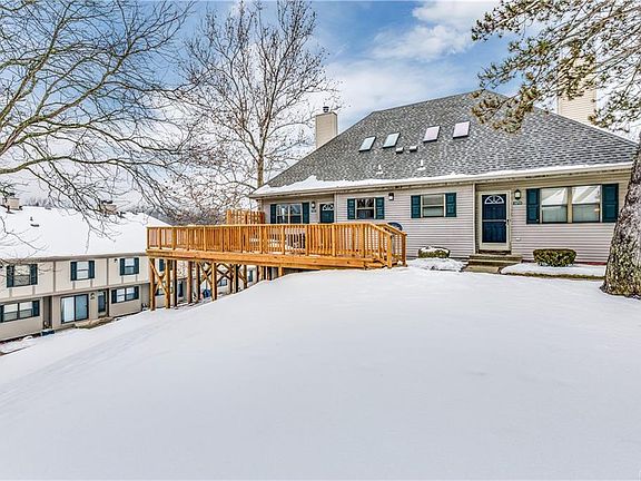 3rd image of 24691 Primrose Ln
