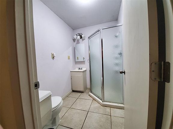4th image of 1503 Linden Dr