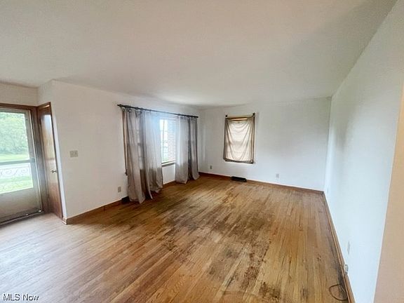 3rd image of 730 Palmer St