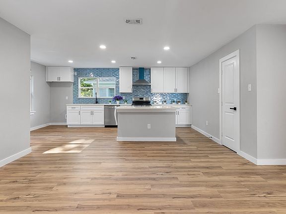5th image of 6136 Walnut Dr