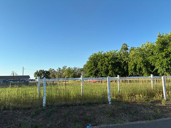 5th image of 9661 Rogers Rd