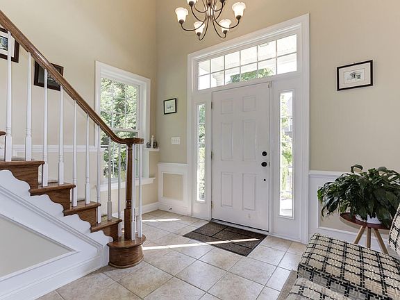 3rd image of 7623 Brittany Parc Ct