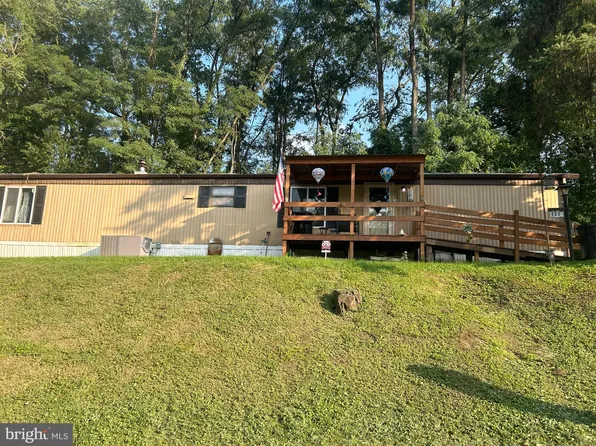 804 Wisteria Dr, Ephrata, PA 17522