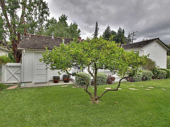 3rd image of 531 Gilbert Ave
