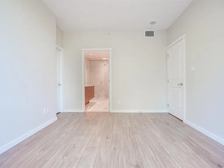 5728 Berton Ave #1XX — Photo 8