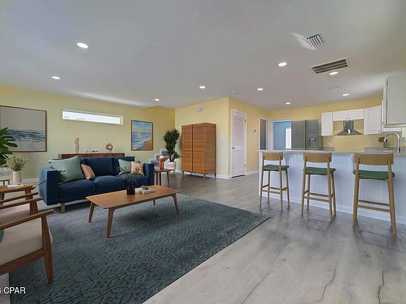 4th image of 6008 Sunset Ave