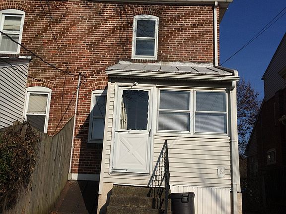 rear yard 3 season porch